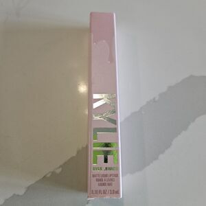 Kylie Matte Liquid Lipstick (Khlos 707) 0.10floz/3.0mL